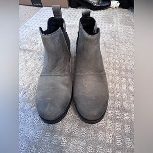 Sorel Emilie Chelsea Women's Gray Ankle Boots in Quarry/Black